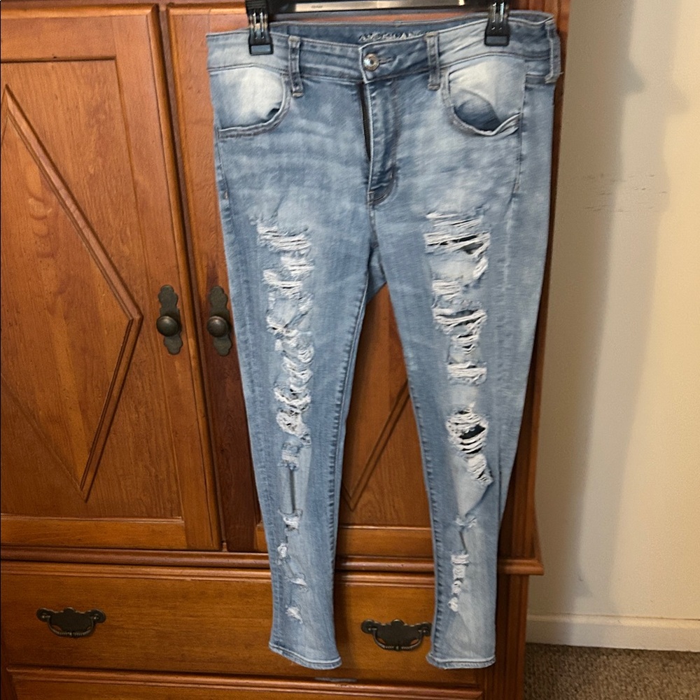 American Eagle Outfitters Distressed Light Blue Jegging